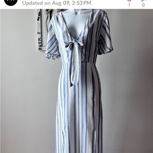 NWOT Lost + Wander Blue White Striped Tie Front Maxi Dress Size L